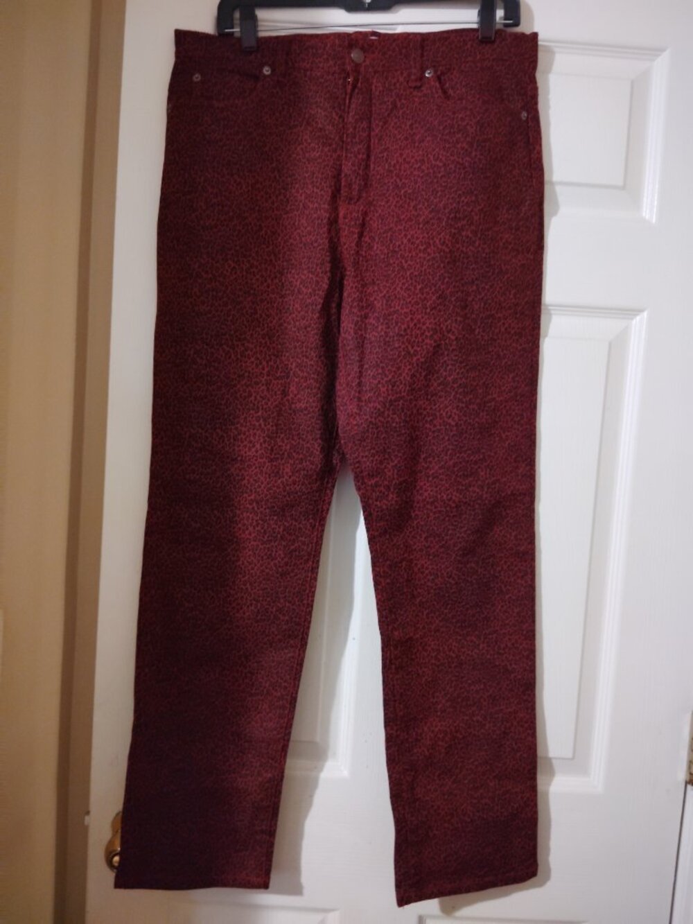Focus Lifestyle  Women's Trendy Pants Size 12 wine/red Leopard Print  97% Cotton - Picture 3 of 5
